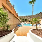 Altos Del Roque 1 Bedroom شقة *